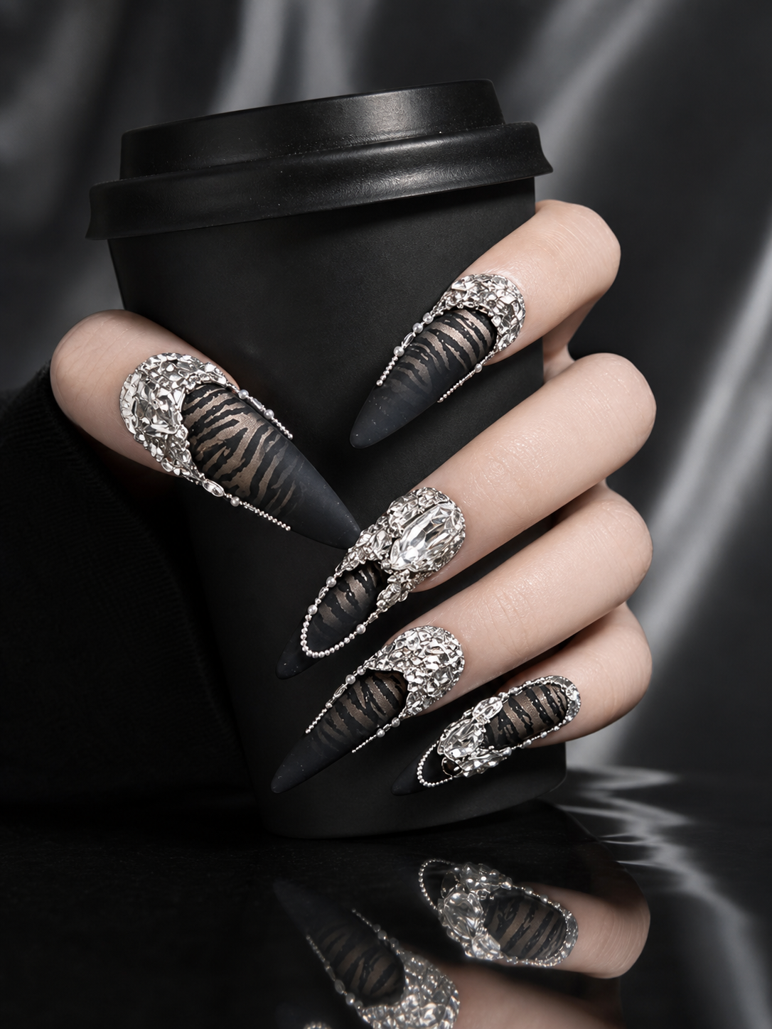 Obsidian Zebra Noir | LUMlix Haute Nail