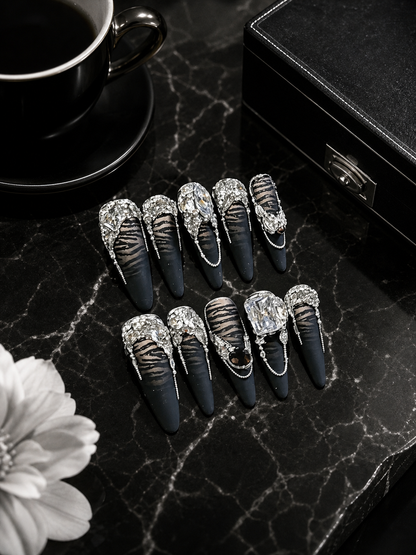 Obsidian Zebra Noir | LUMlix Haute Nail