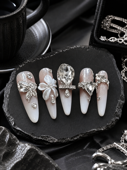 Lumière Éternelle Cascade | LUMlix Haute Nail