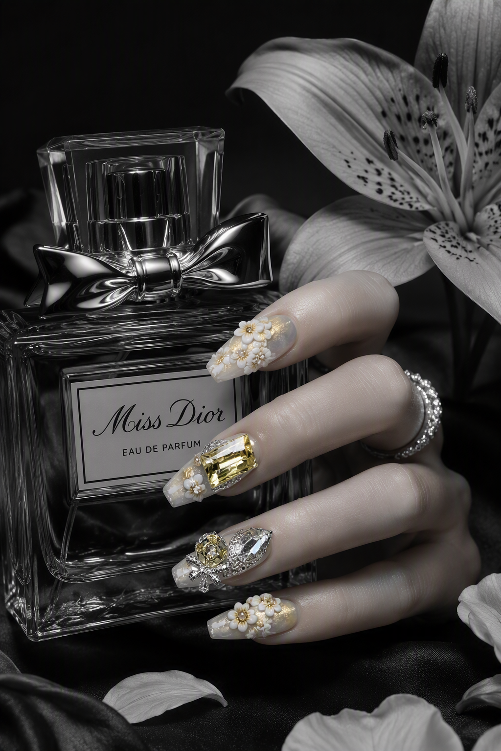 Gilded Sunlight Sonata | LUMlix Haute Nail