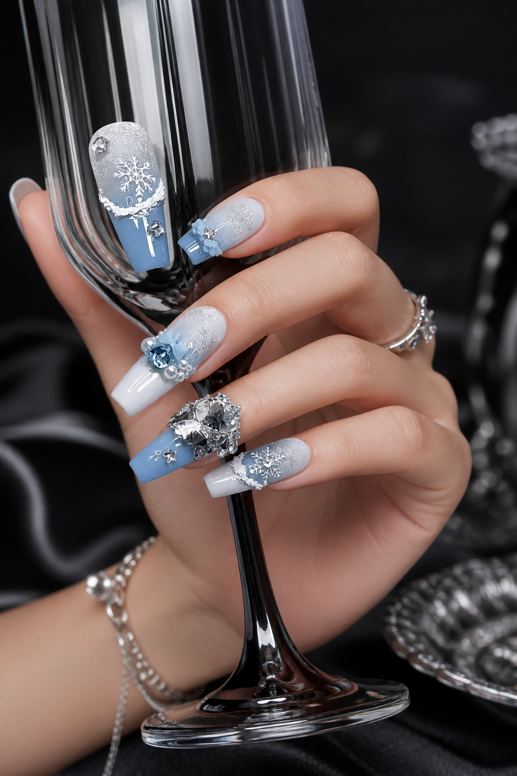 Frostbitten Aria | LUMlix Haute Nail