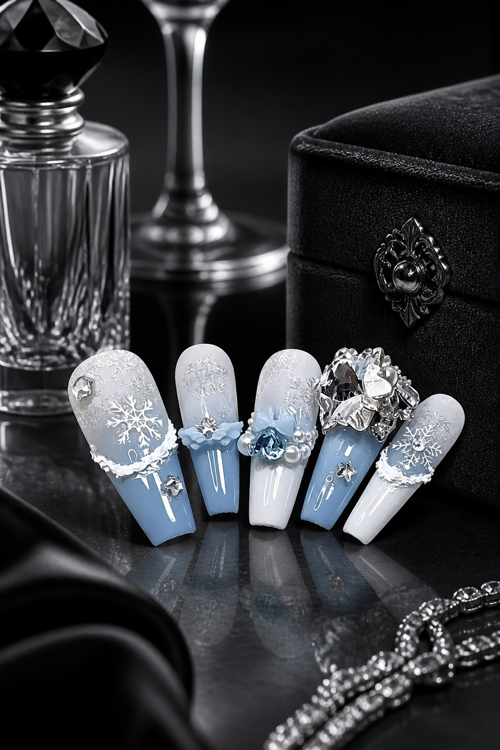 Frostbitten Aria | LUMlix Haute Nail