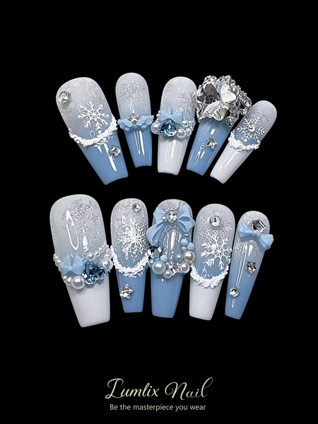 Frostbitten Aria | LUMlix Haute Nail