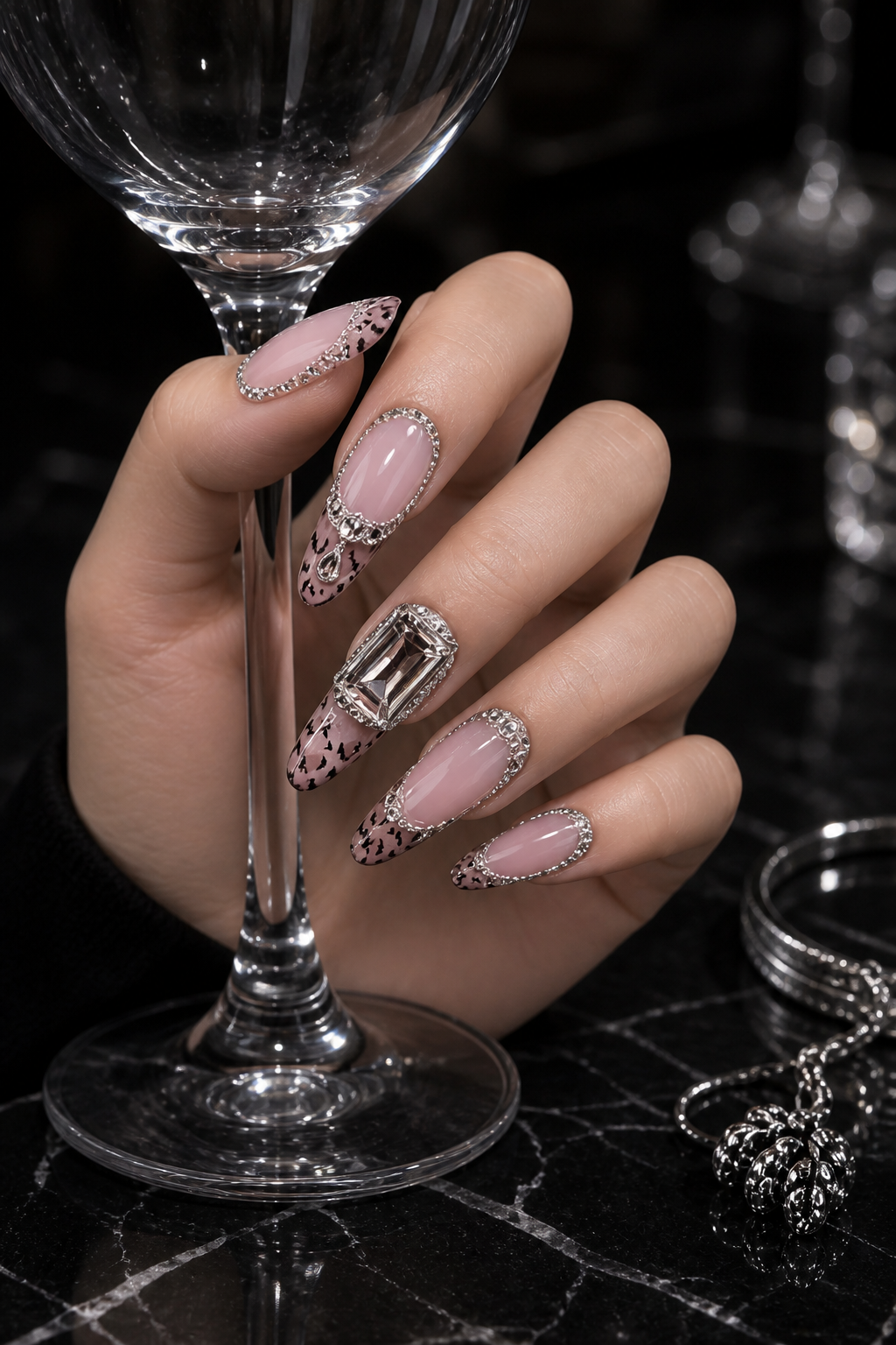 Velvet Noir & Diamond Choker | LUMlix Haute Nail