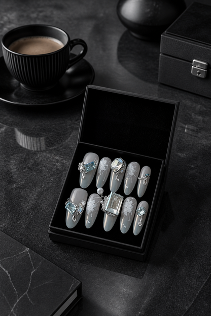 Glacial Aurora & Pearl Dew | LUMlix Haute Nail