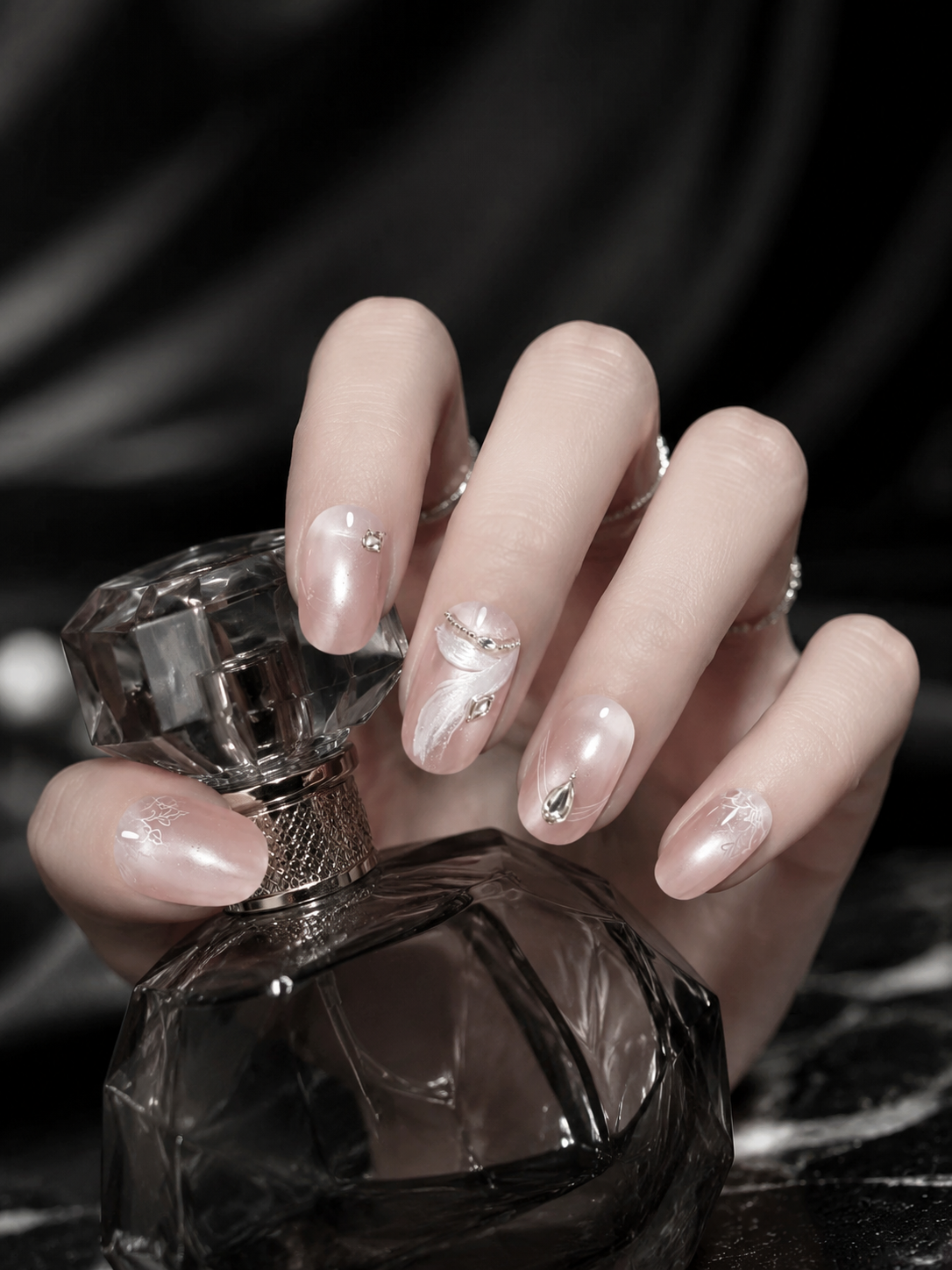 Aurora’s Whispering Veil | LUMlix Haute Nail