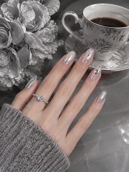 Aphrodite’s Glistening Tide | LUMlix Haute Nail