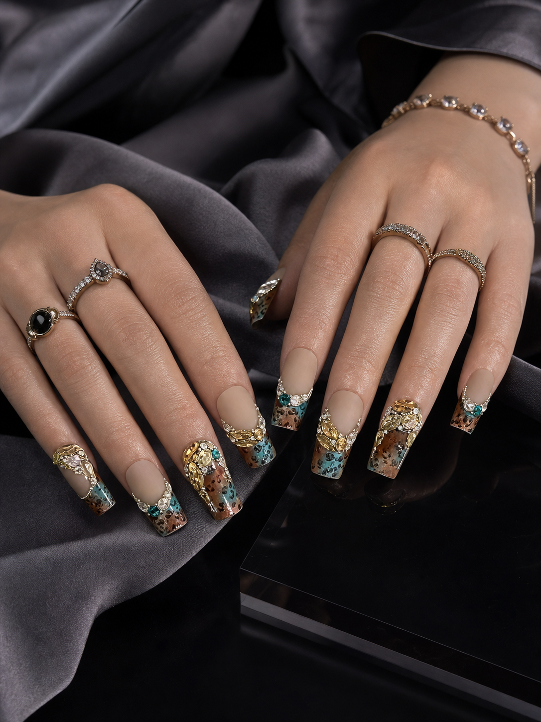 Primal Luxe in Twilight | LUMlix Haute Nail