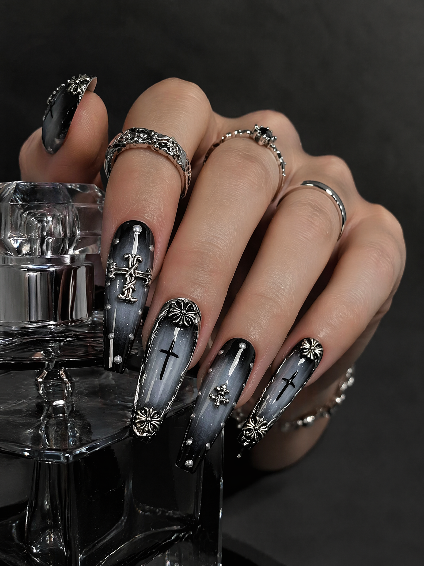 Gothic Vespers in Silver | LUMlix Haute Nail