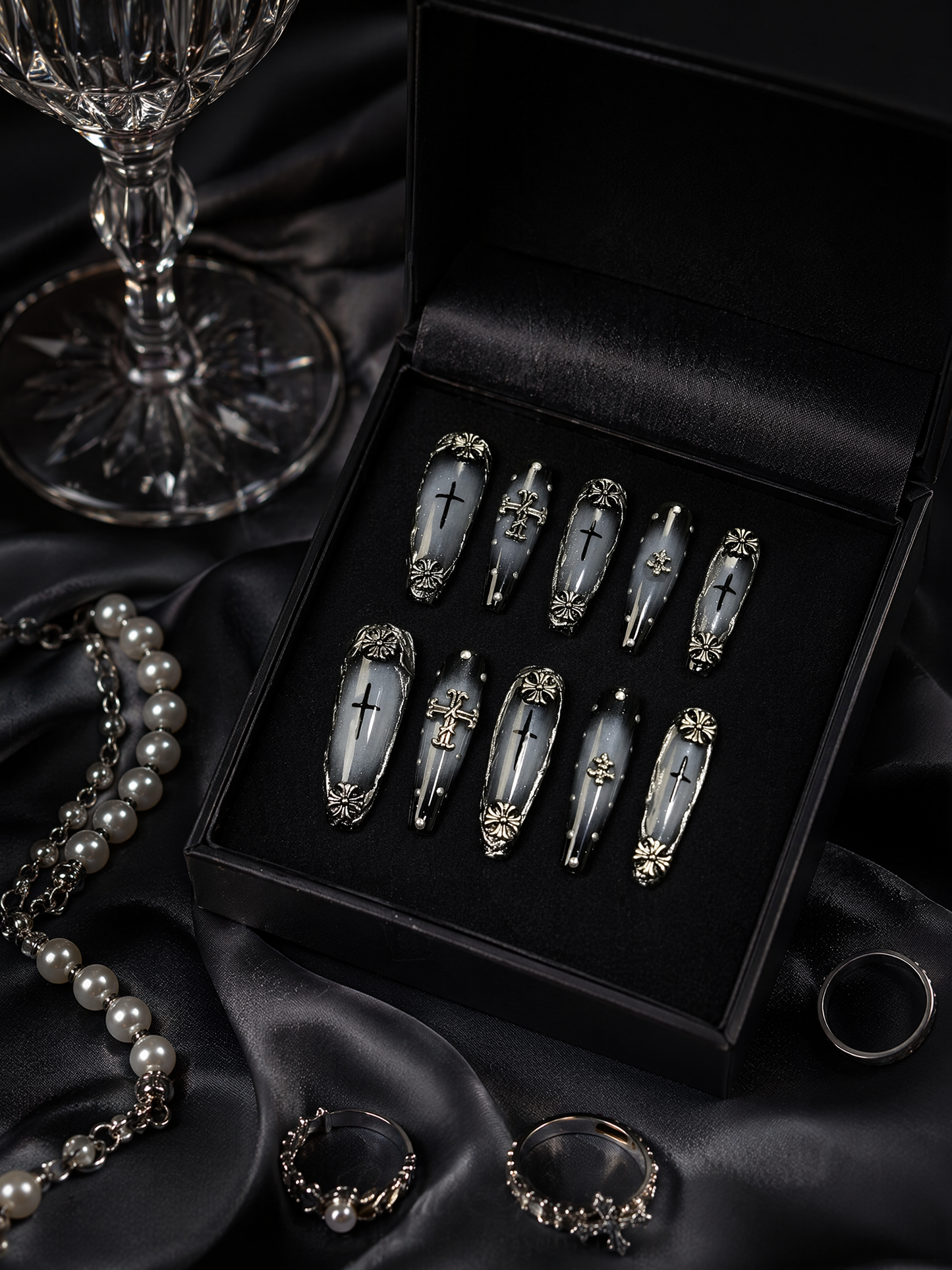Gothic Vespers in Silver | LUMlix Haute Nail