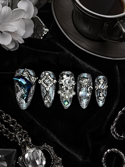 Midnight Baroque  | LUMlix Haute Nail | LUMlix Haute Nail