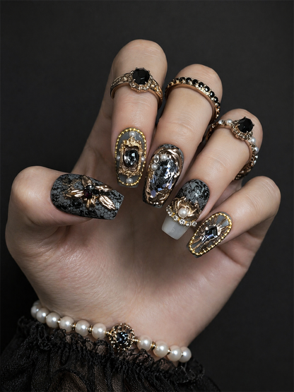 Noir Baroque | LUMlix Haute Nail