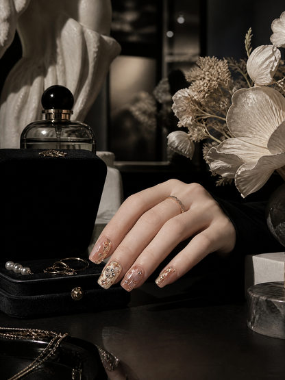 Aurelia’s Gilded Reverie | LUMlix Haute Nail