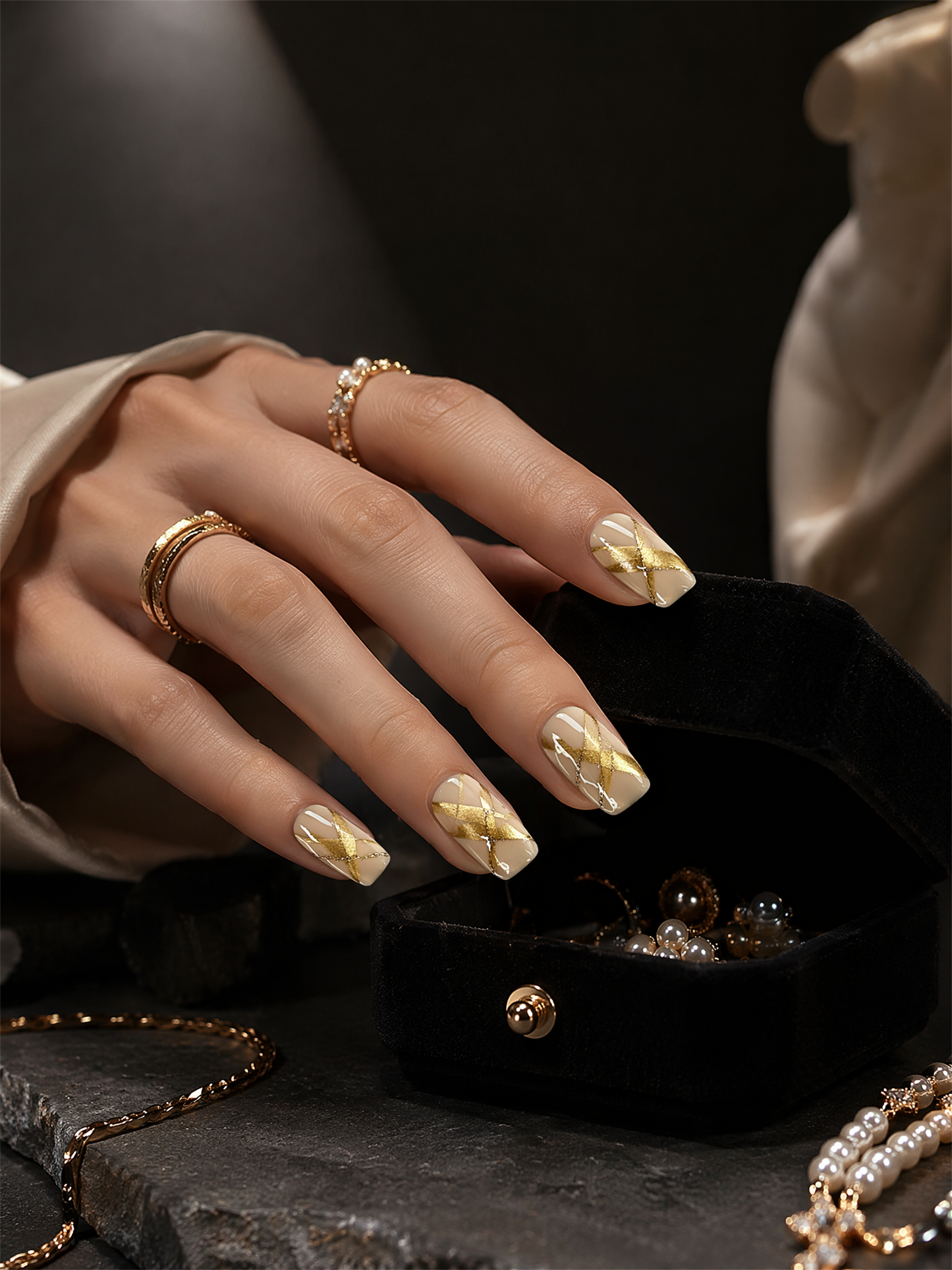 Gilded Geometry | LUMlix Haute Nail