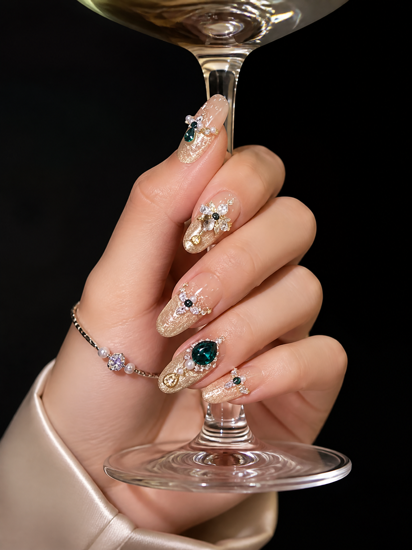 Athena’s Gilded Oracle | LUMlix Haute Nail