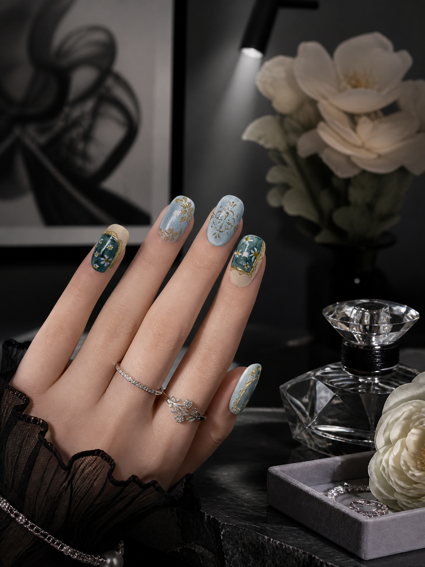 Gilded Vintage Reverie | LUMlix Haute Nail