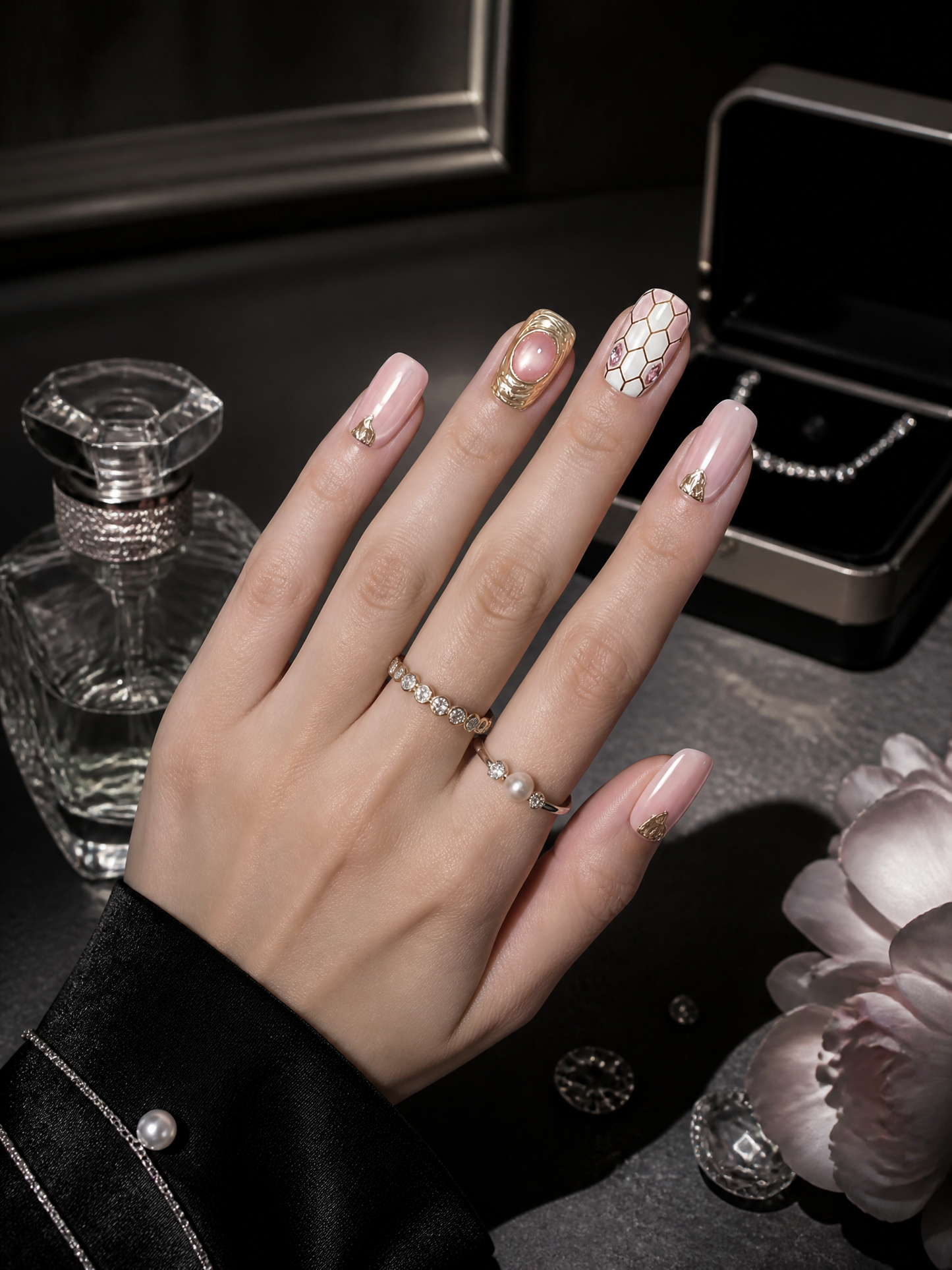 Roseate Gilded Talisman | LUMlix Haute Nail