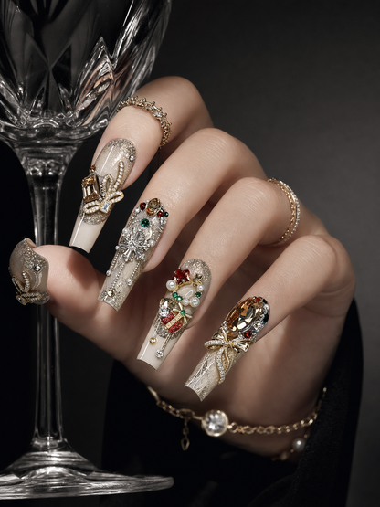 Gilded Holiday Opulence | LUMlix Haute Nail