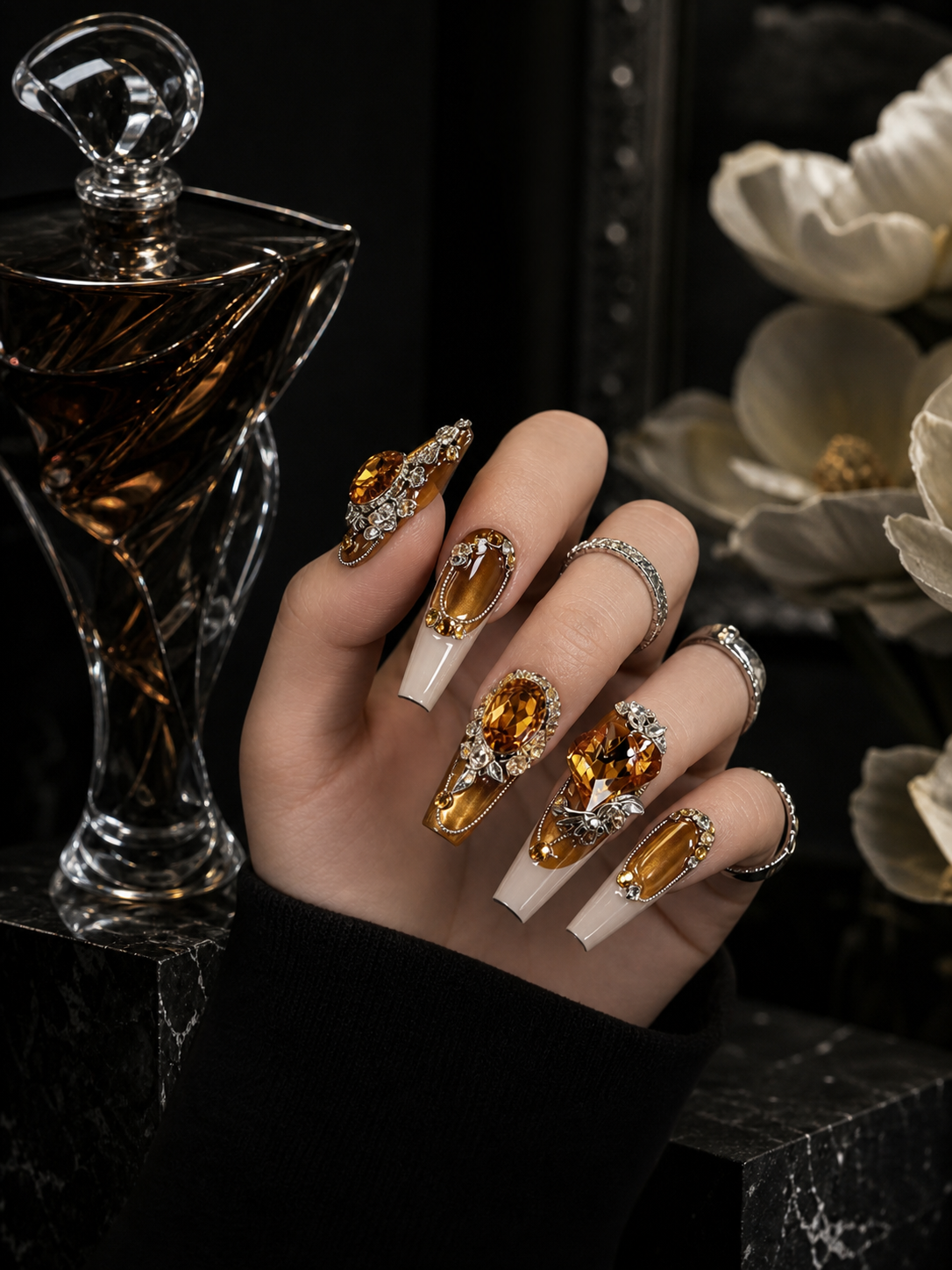 Gilded Amber Sovereign | LUMlix Haute Nail