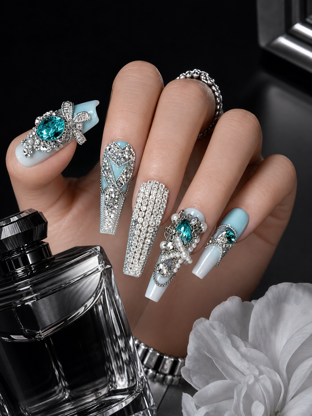 Azure Reverie Pendant | LUMlix Haute Nail
